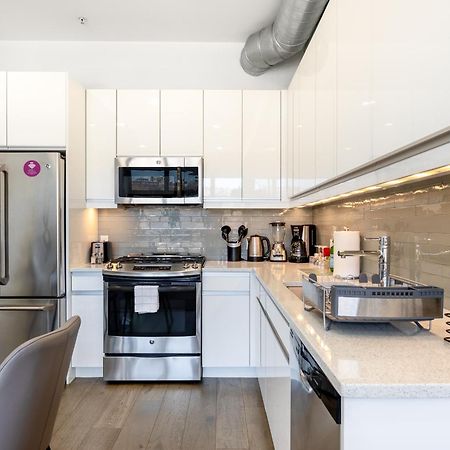 Dharma Home Suites Hoboken Bagian luar foto