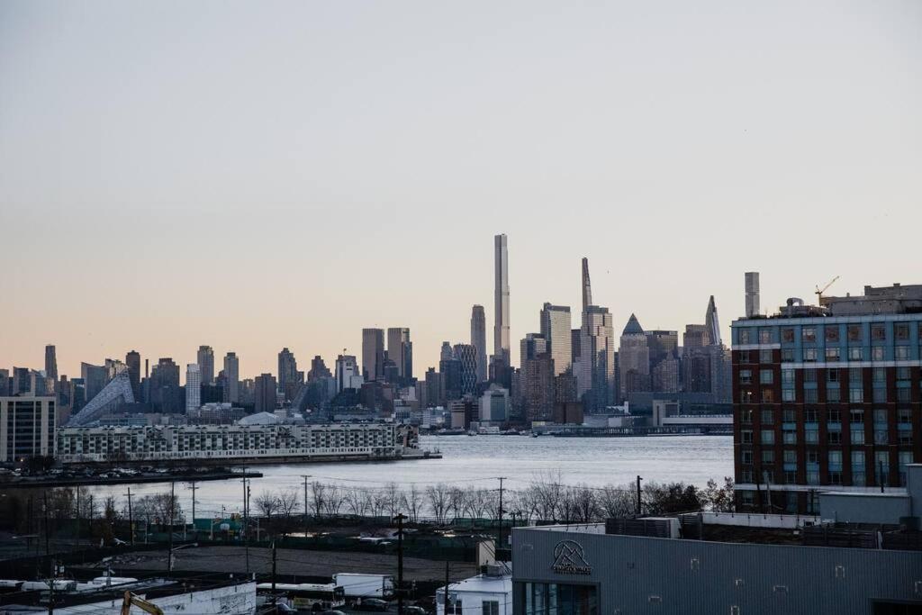 Dharma Home Suites Hoboken Bagian luar foto