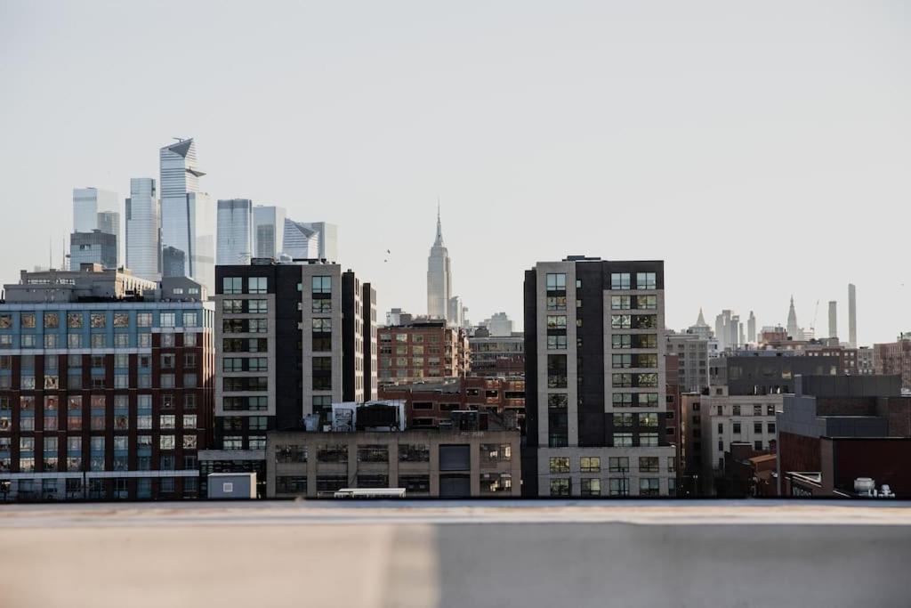 Dharma Home Suites Hoboken Bagian luar foto
