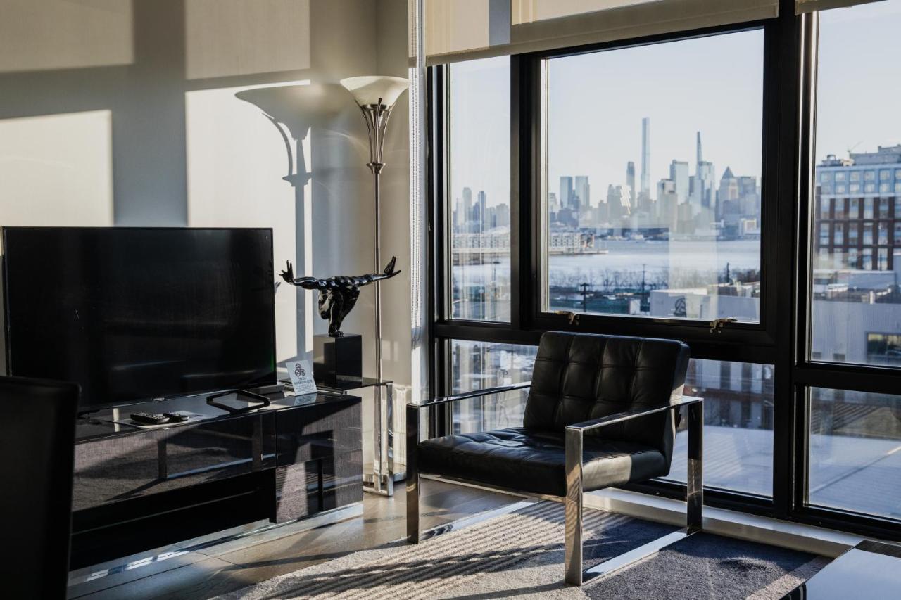 Dharma Home Suites Hoboken Bagian luar foto
