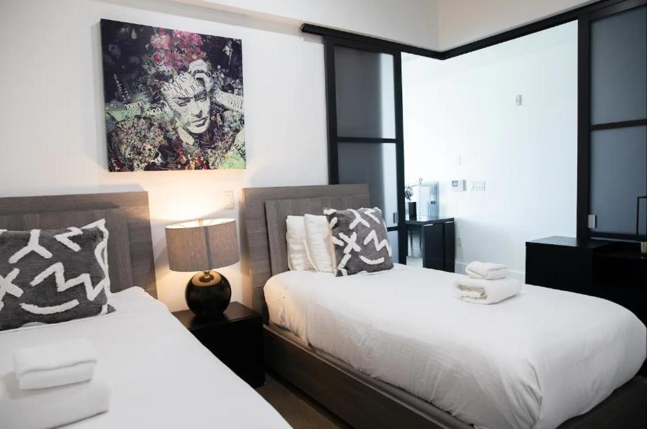 Dharma Home Suites Hoboken Bagian luar foto