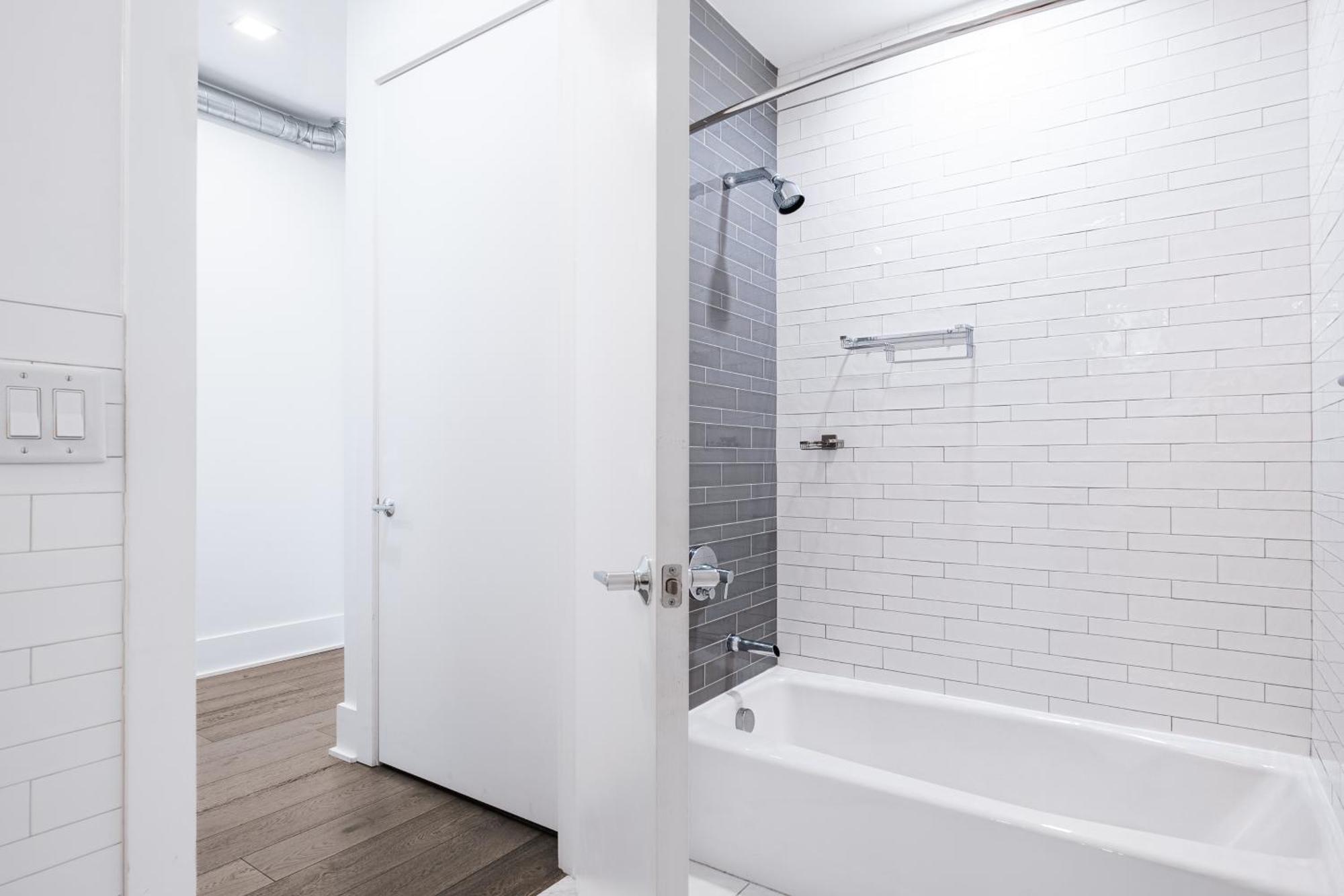 Dharma Home Suites Hoboken Bagian luar foto