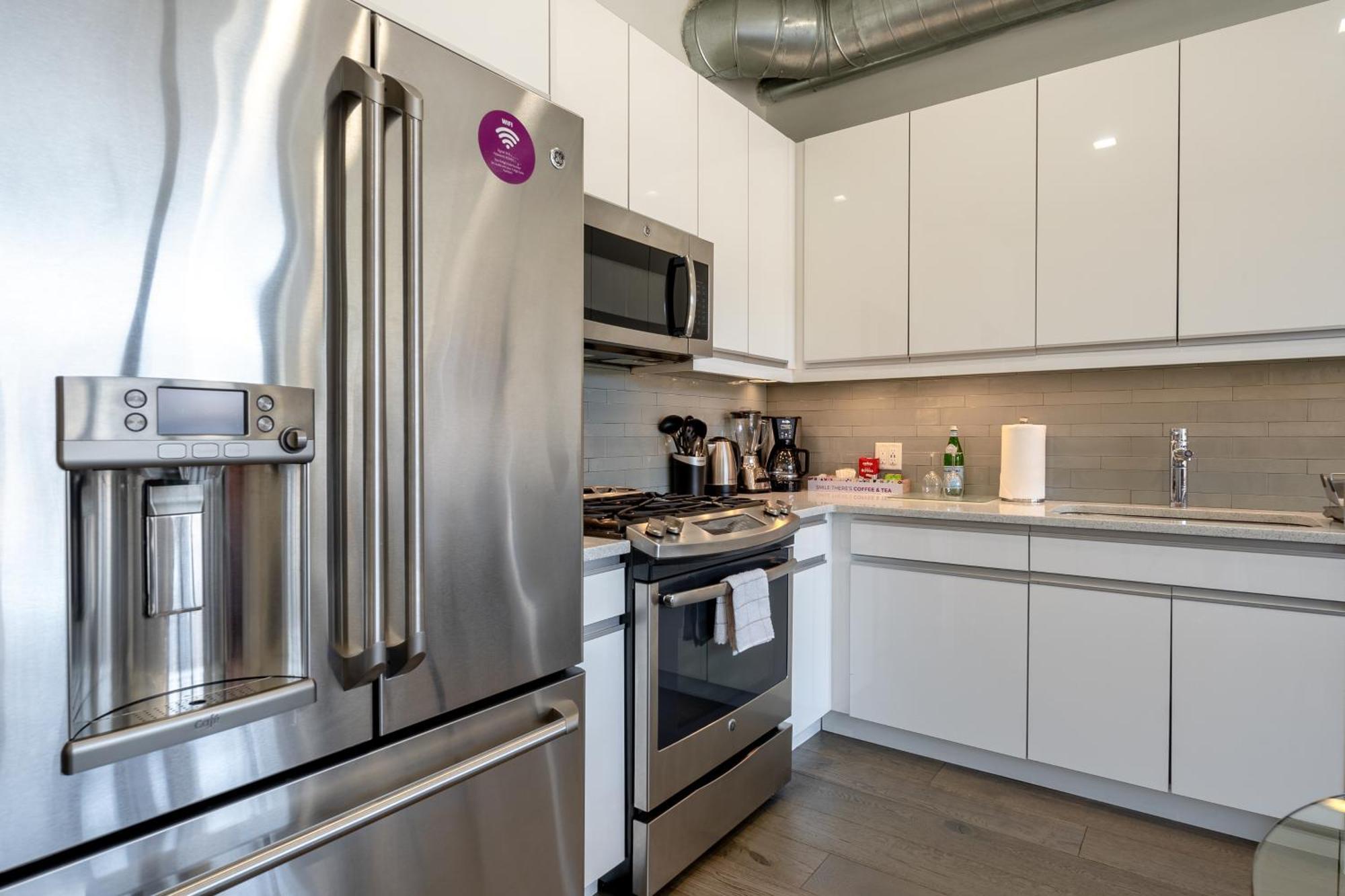 Dharma Home Suites Hoboken Bagian luar foto