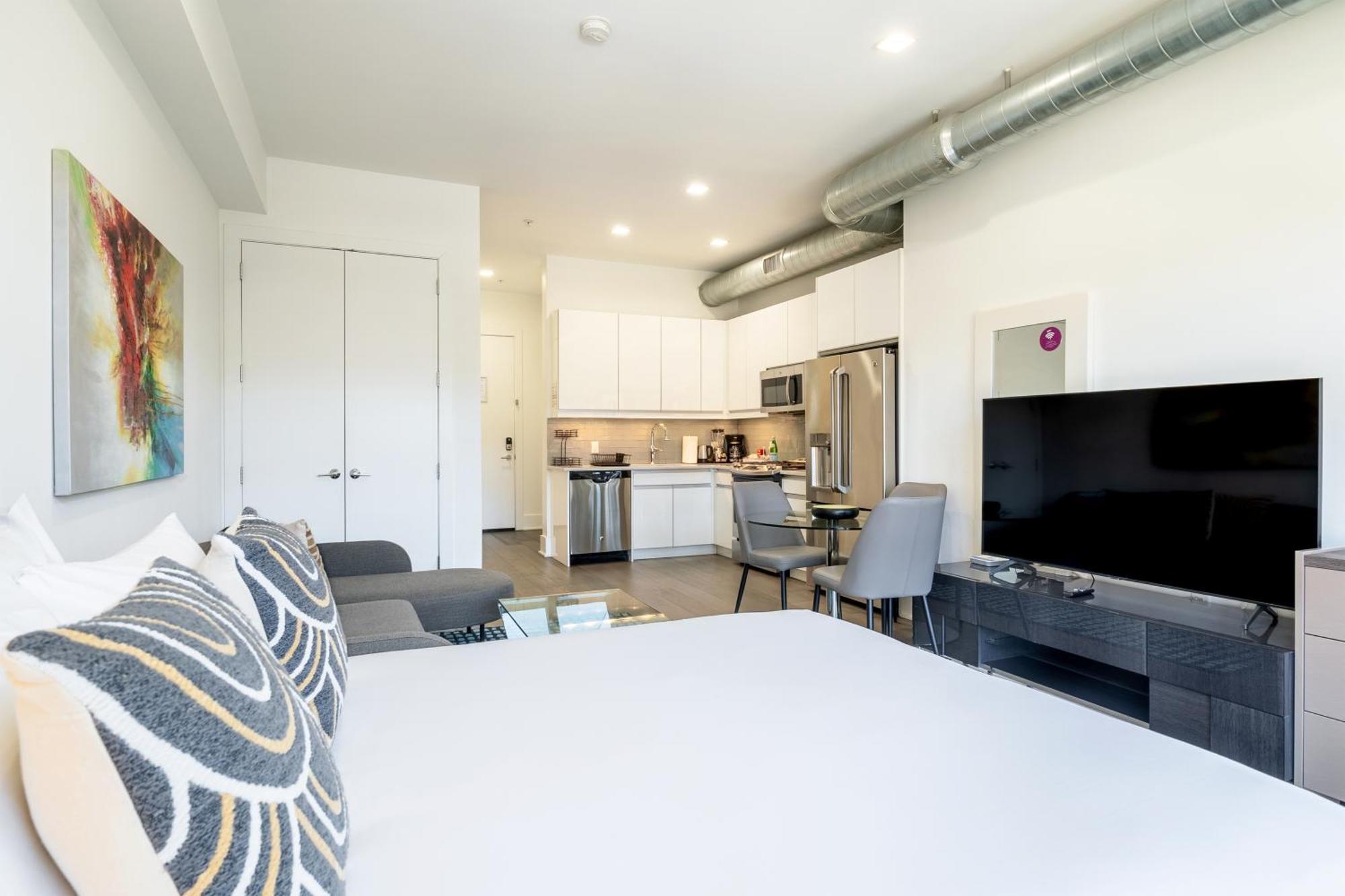 Dharma Home Suites Hoboken Bagian luar foto